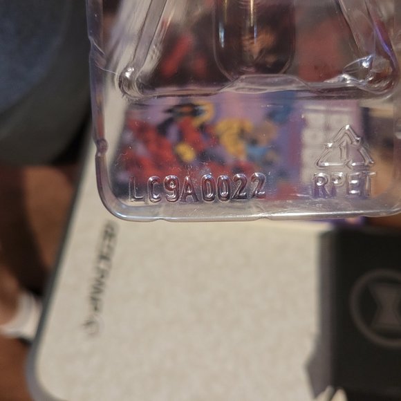 Comics & Collector's Pin & Figure Set-$75 obo - Picture 10 of 15